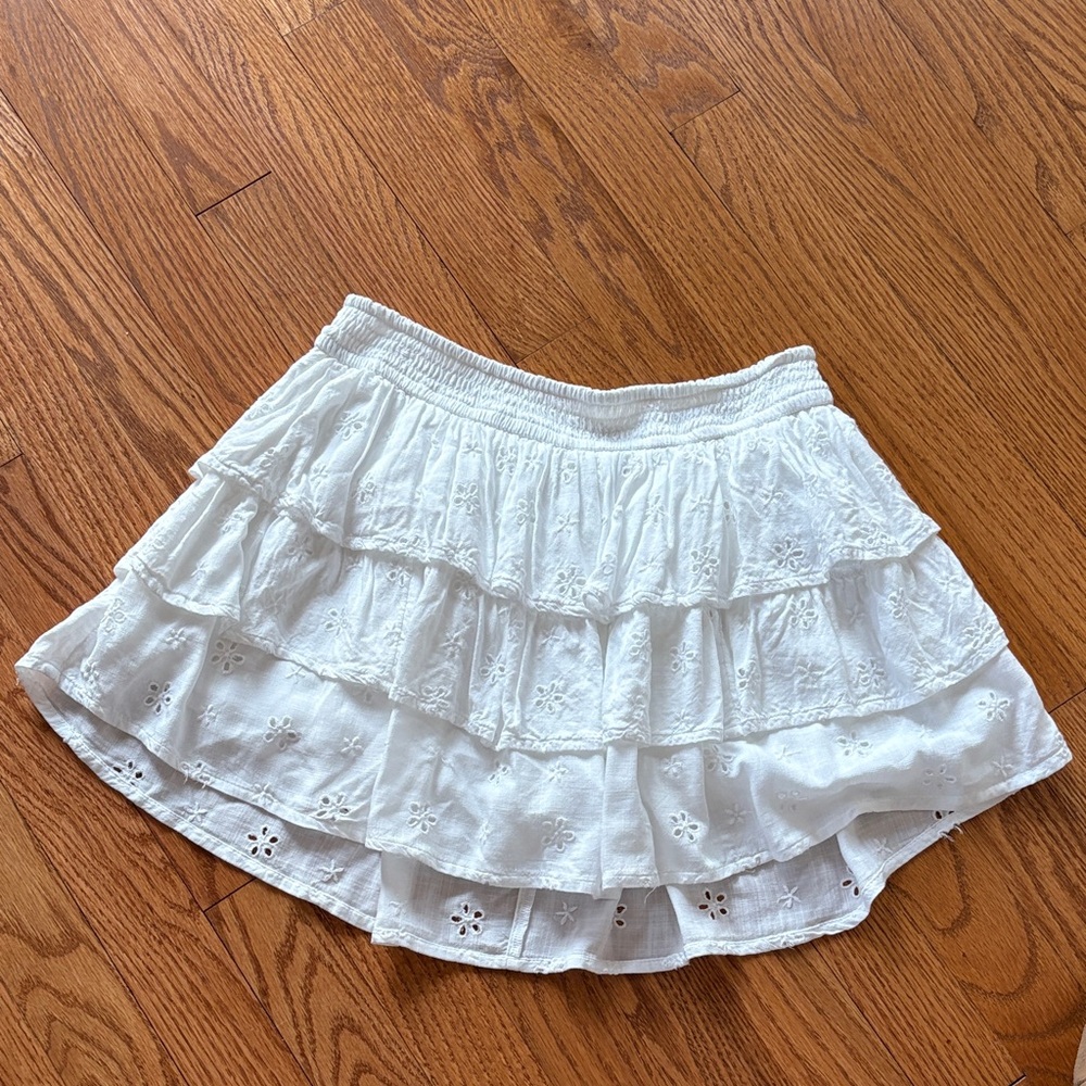Hollister White Tiered Eyelet Skort Small Long